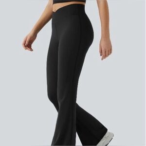 HALARA BLACK BUTT LIFTING FLARED CRISS CROSS LEGGINGS!